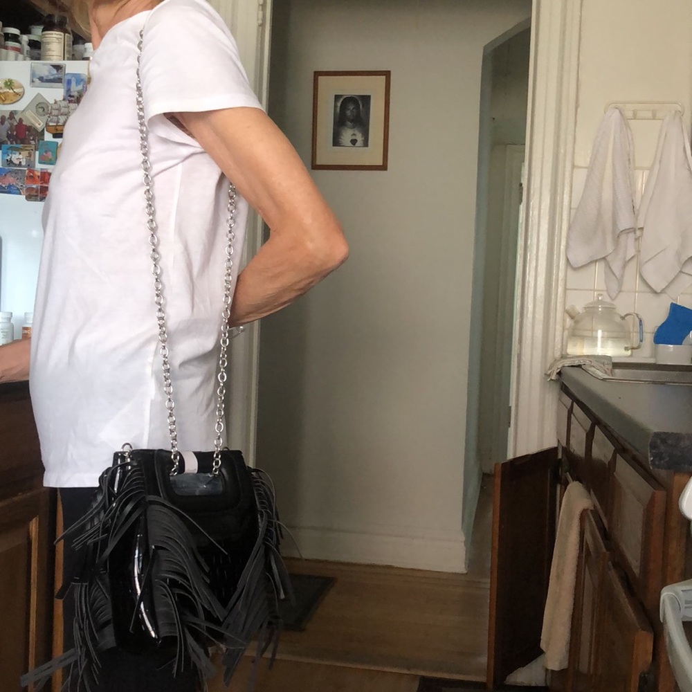 Brand New Never Worn woman Guess Shoulder Bag - Picture 4 of 5